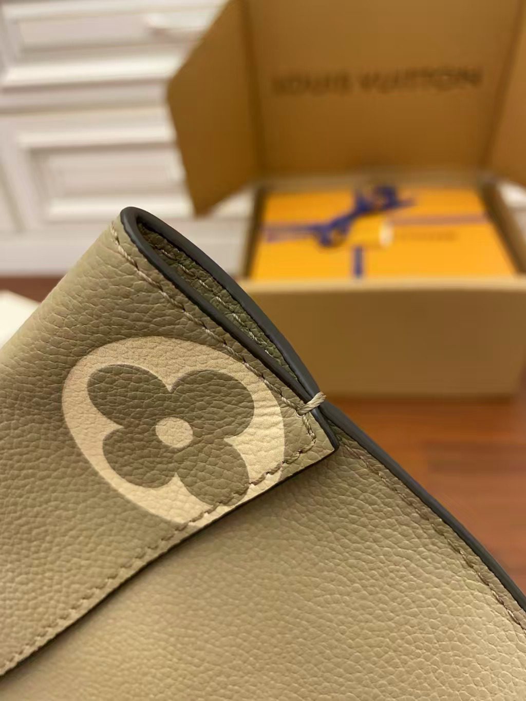 Louis Vuitton M45836 Favorite Bag view 12