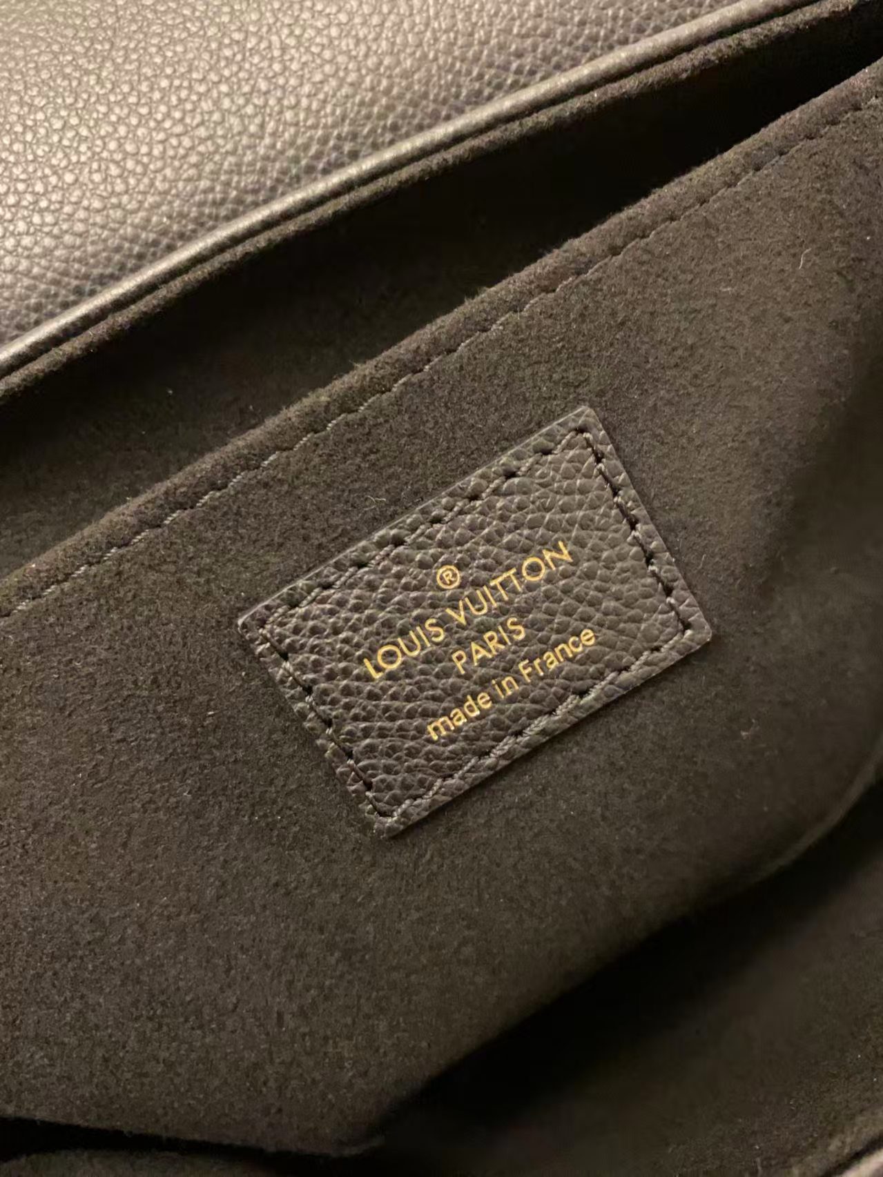 Louis Vuitton M45859 Favorite Bag view 12