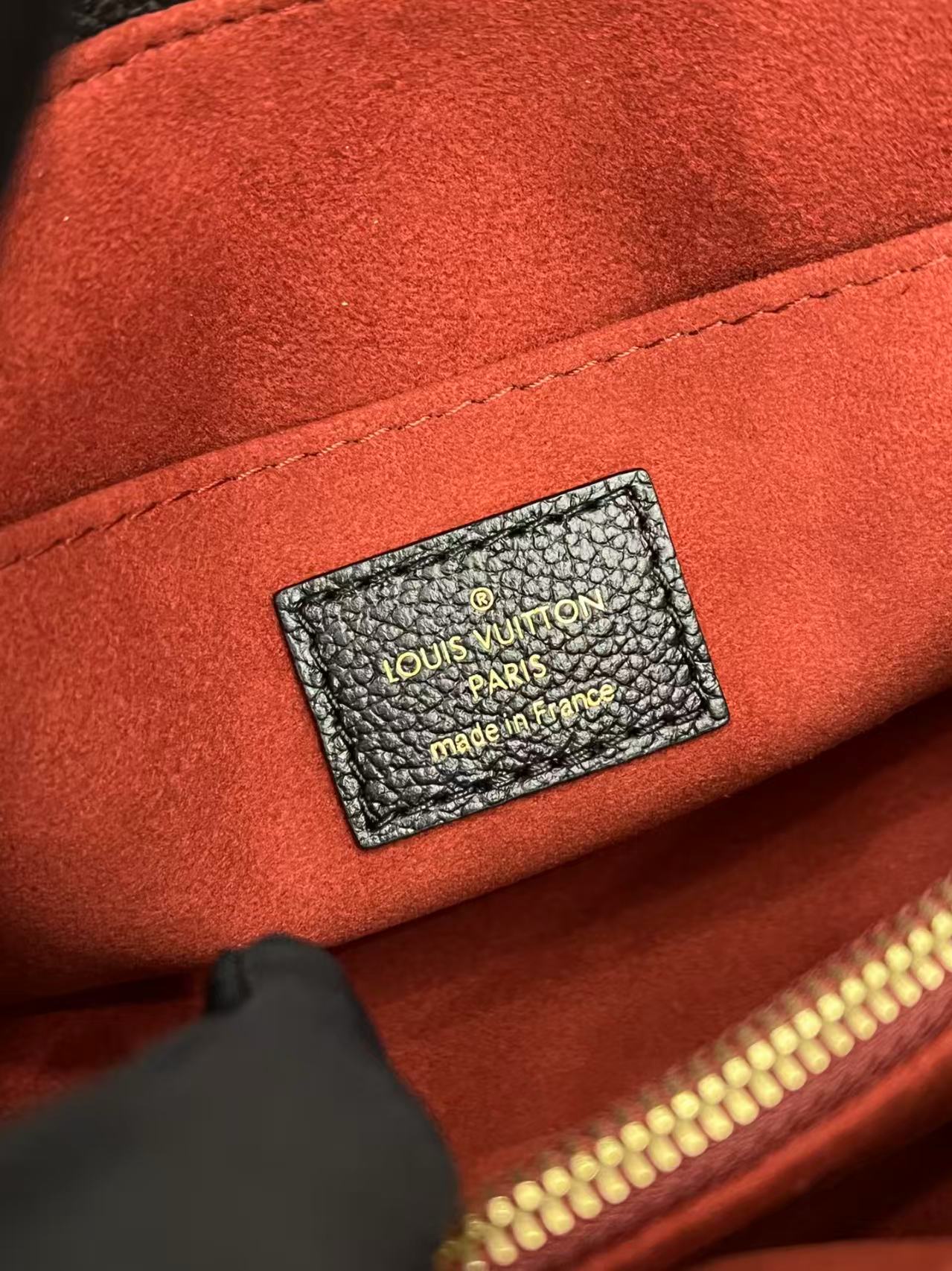 Louis Vuitton Madeleine M45978 view 6