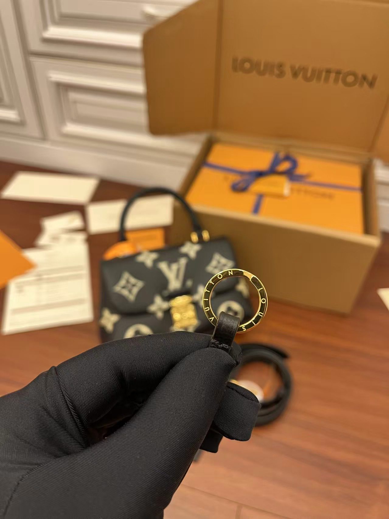 Louis Vuitton Madeleine M45978 view 9
