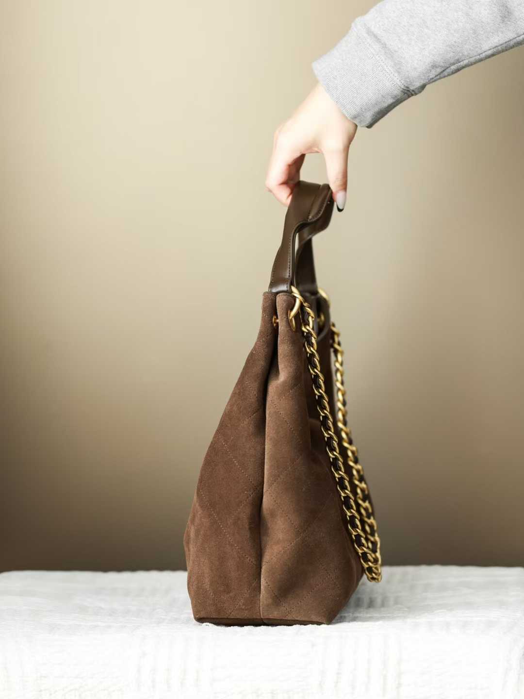 Chanel 26C Hippie bag view 3