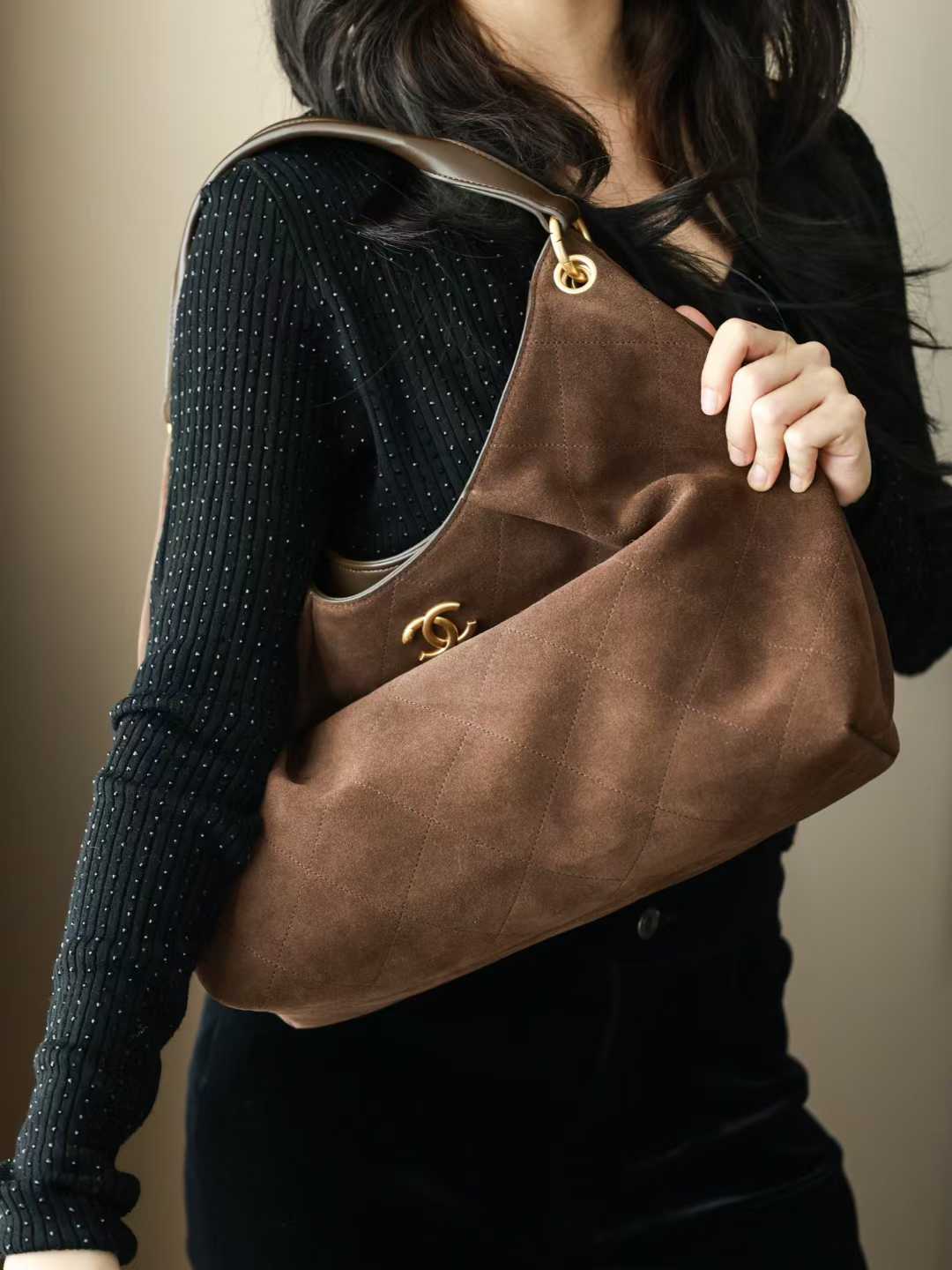 Chanel 26C Hippie bag view 9