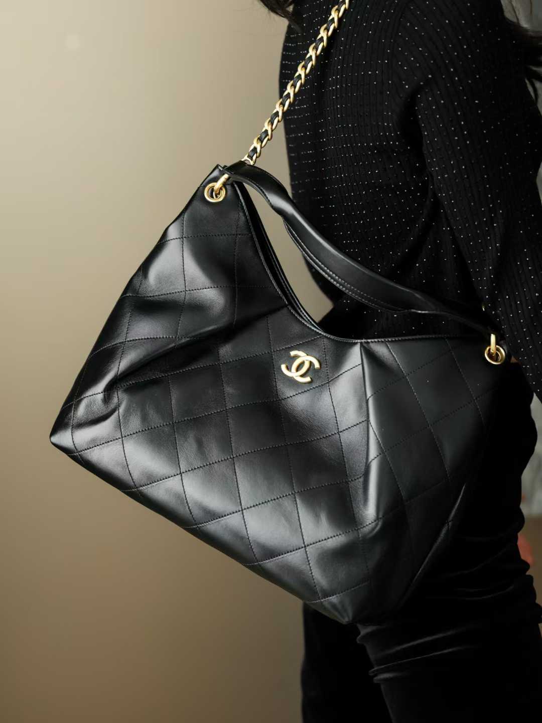 Chanel 26c Hobo Bag view 4