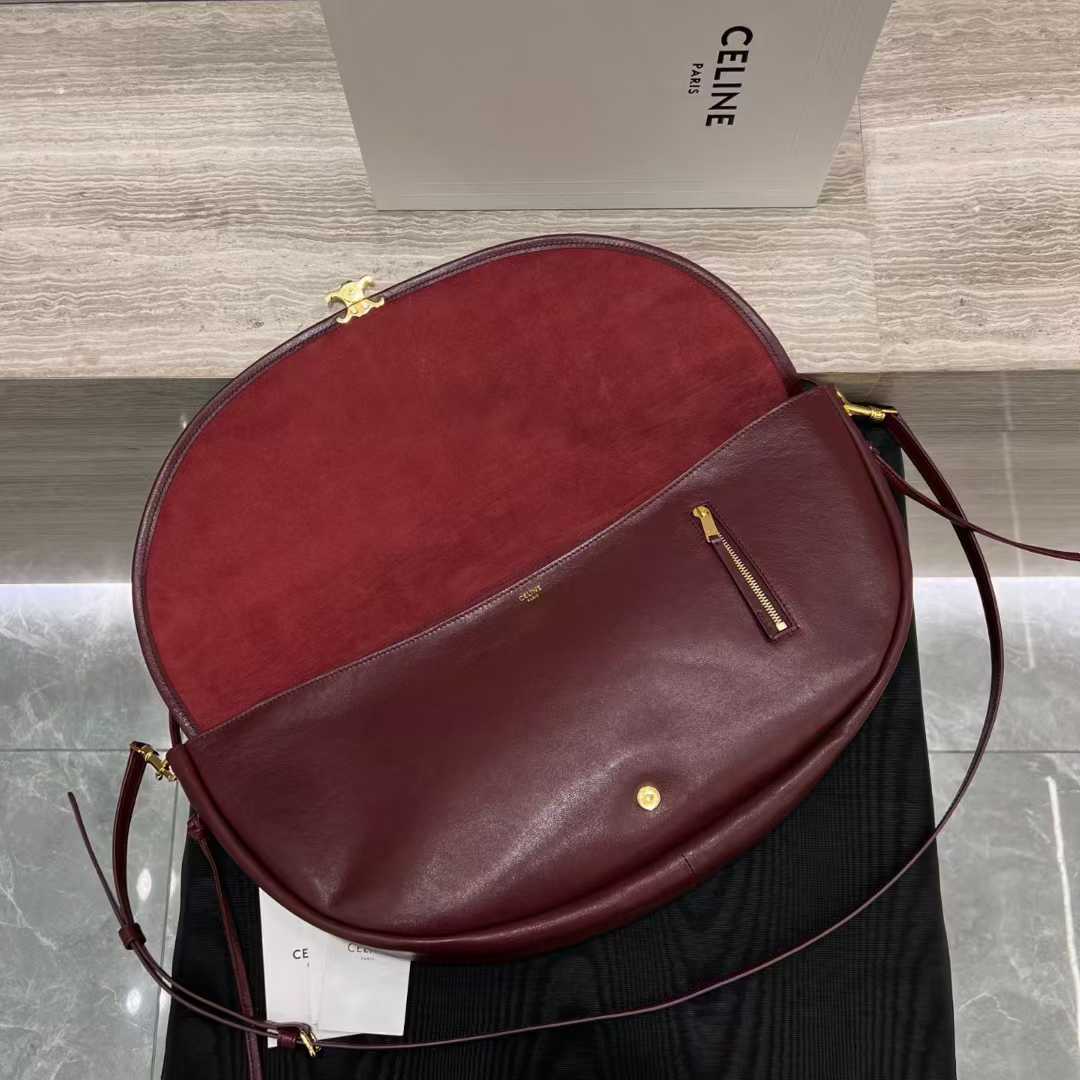 Celine Soft Triomphe Besace In Supple Shiny Lambskin view 8