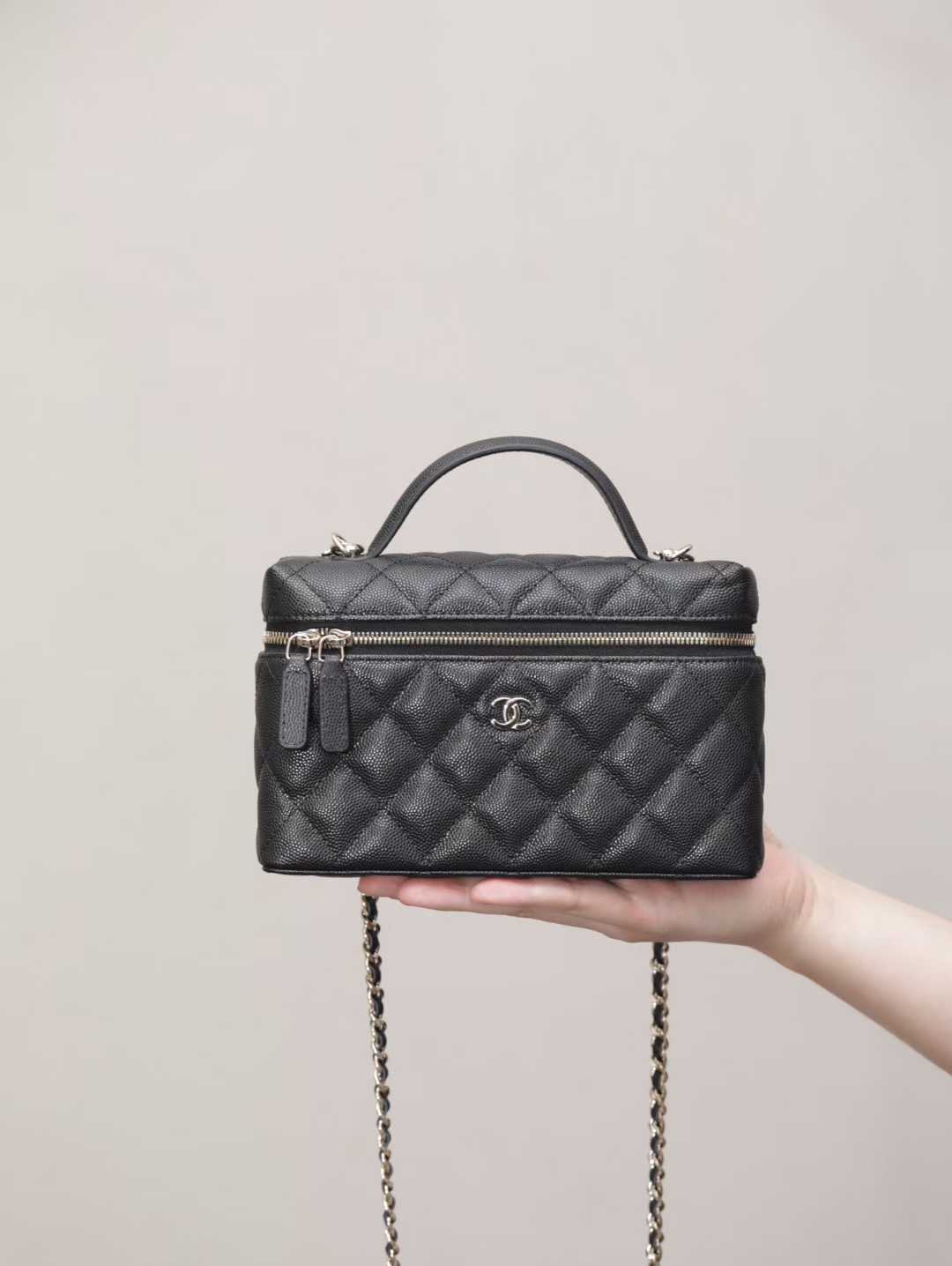 Chanel 26C Top handle box bag view 1