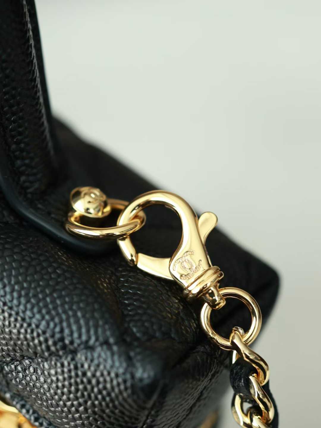 Chanel 26C Top handle box bag view 5