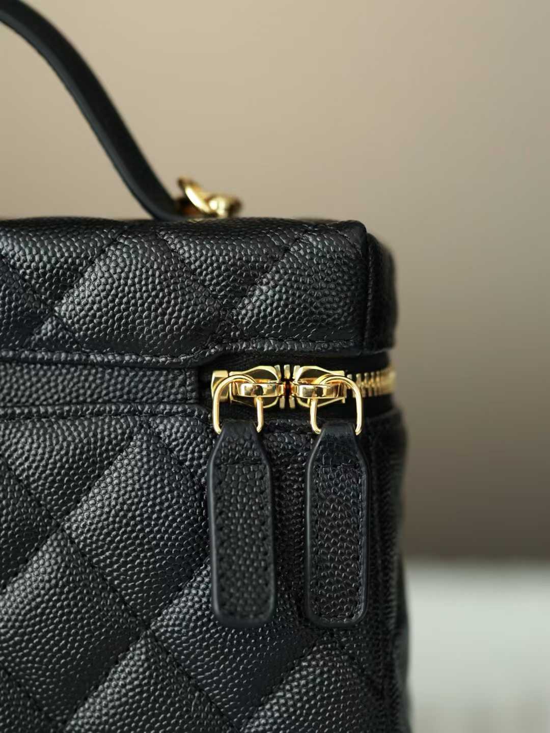 Chanel 26C Top handle box bag view 8