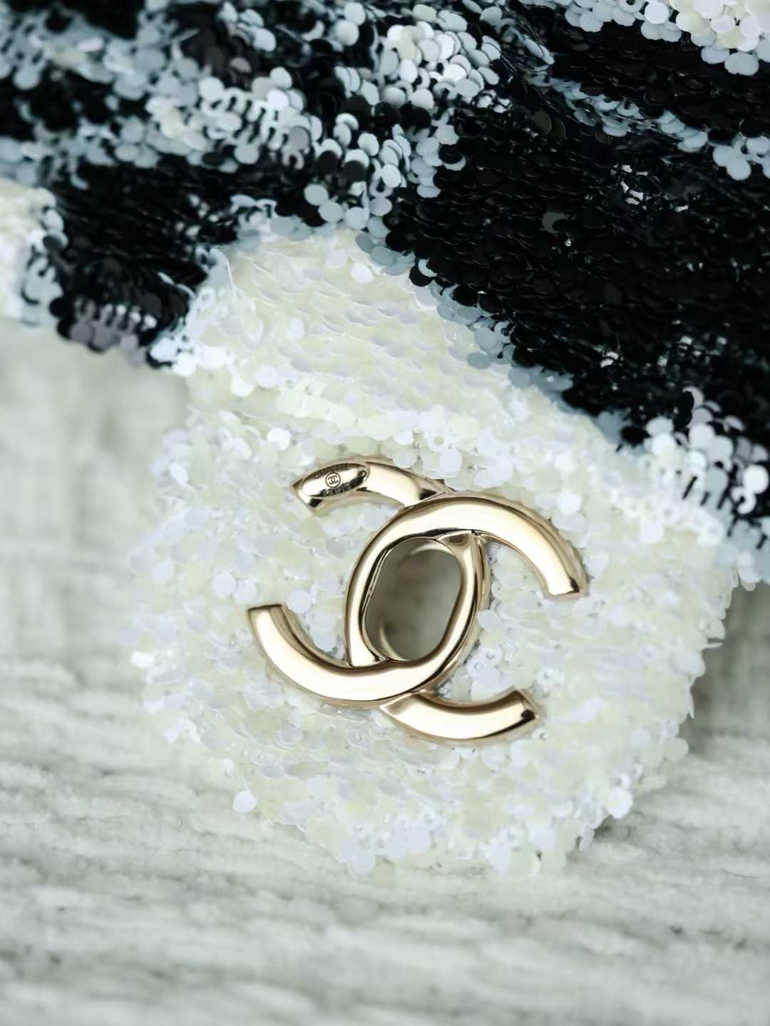 Chanel Flap Bag view 4