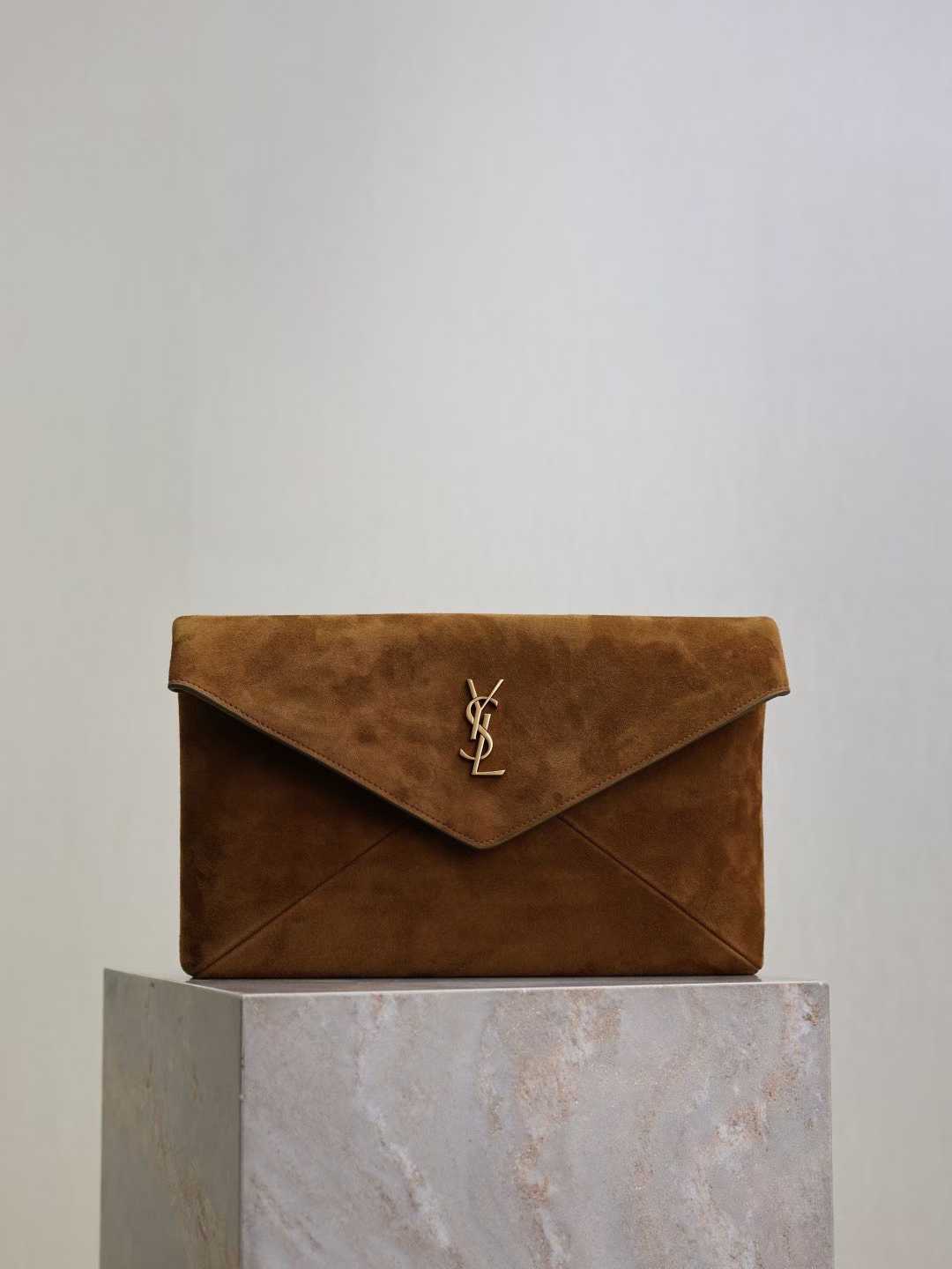 Saint Laurent CASSANDRE pouch on chain in suede view 1