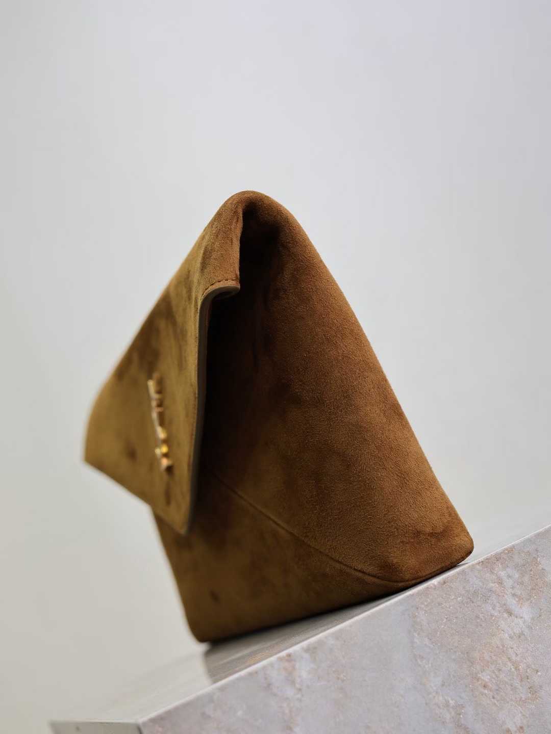 Saint Laurent CASSANDRE pouch on chain in suede view 4
