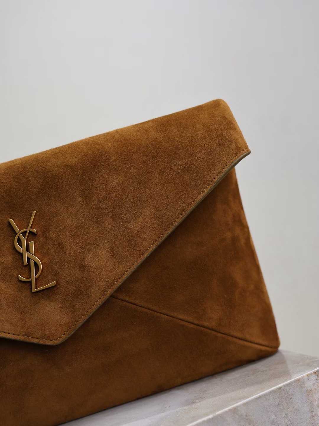 Saint Laurent CASSANDRE pouch on chain in suede view 5