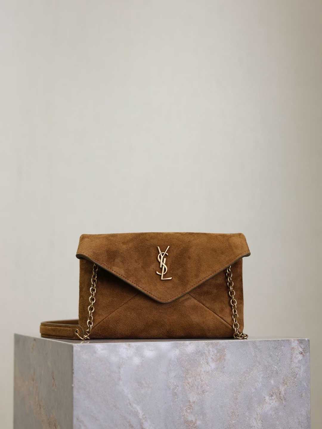 Saint Laurent CASSANDRE pouch on chain in suede view 1
