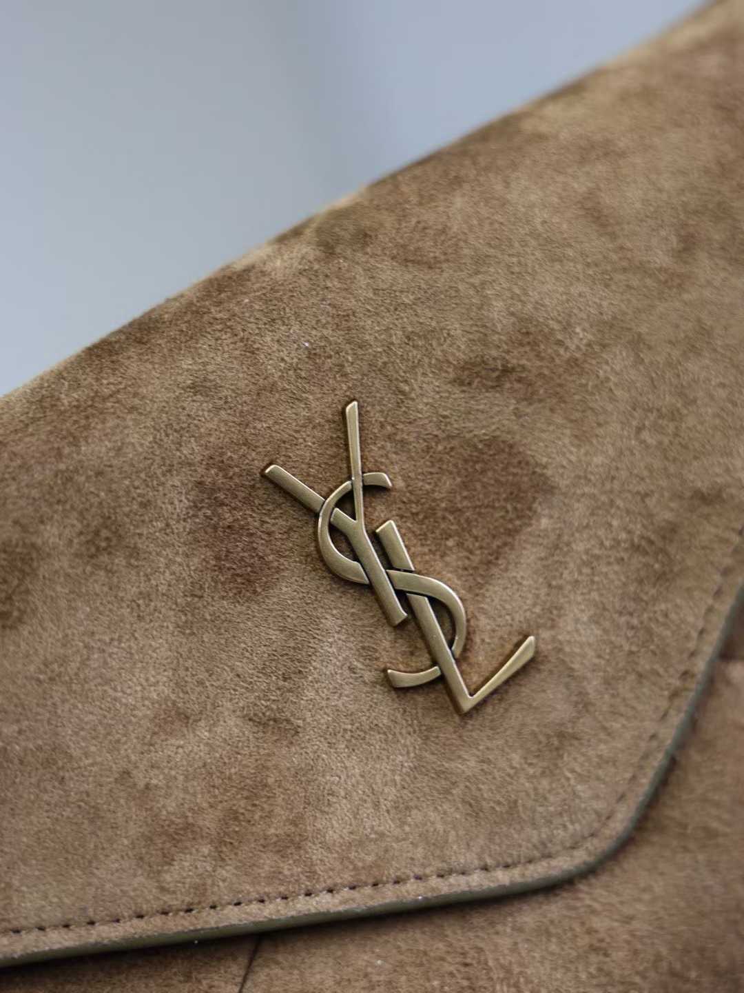 Saint Laurent CASSANDRE pouch on chain in suede view 3