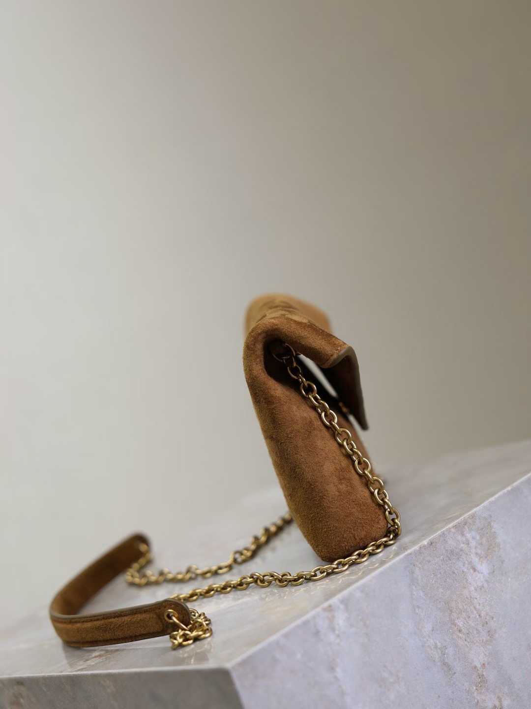 Saint Laurent CASSANDRE pouch on chain in suede view 4