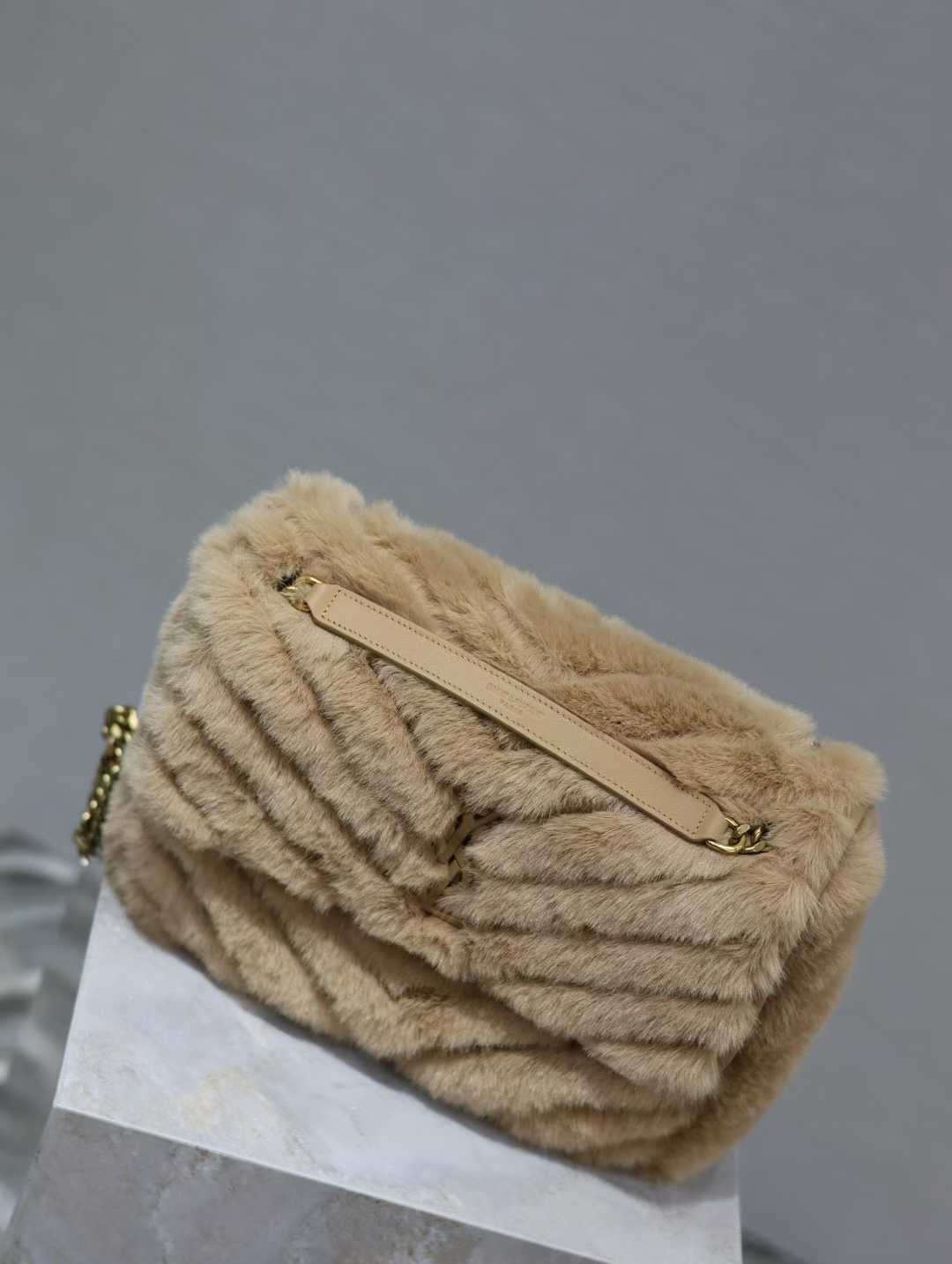 Saint Laurent Niki In Vintage Leather view 4