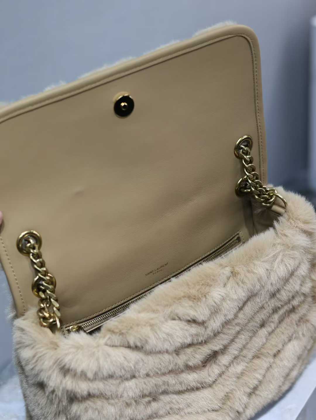 Saint Laurent Niki In Vintage Leather view 9