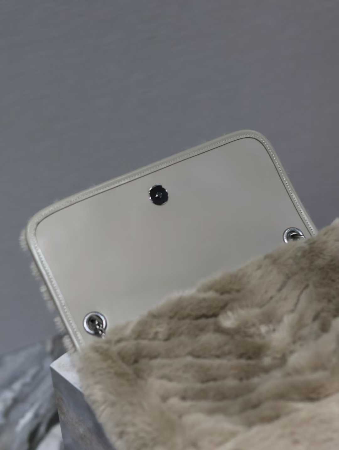 Saint Laurent Niki In Vintage Leather view 8