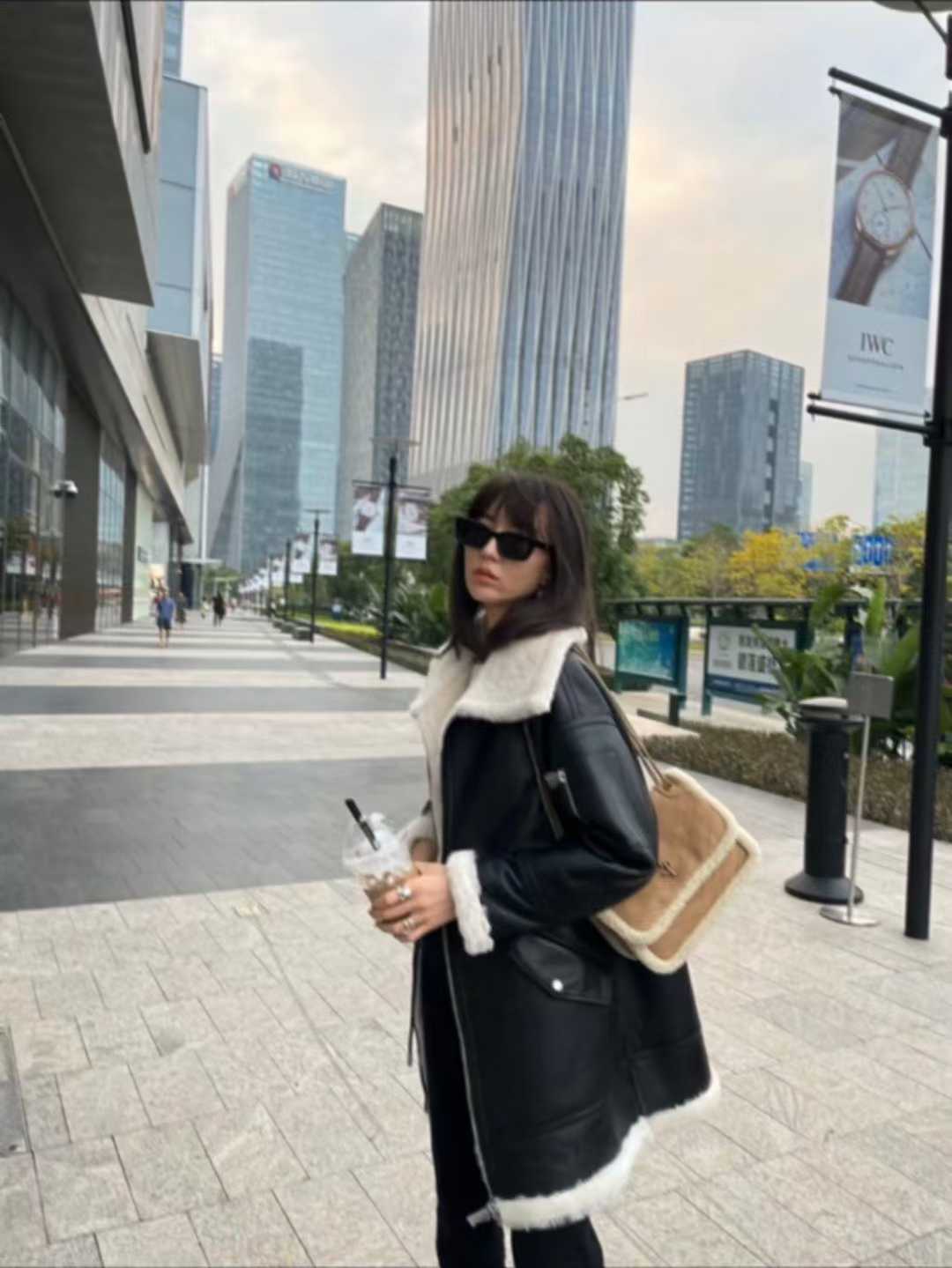 Saint Laurent Niki In Vintage Leather view 9
