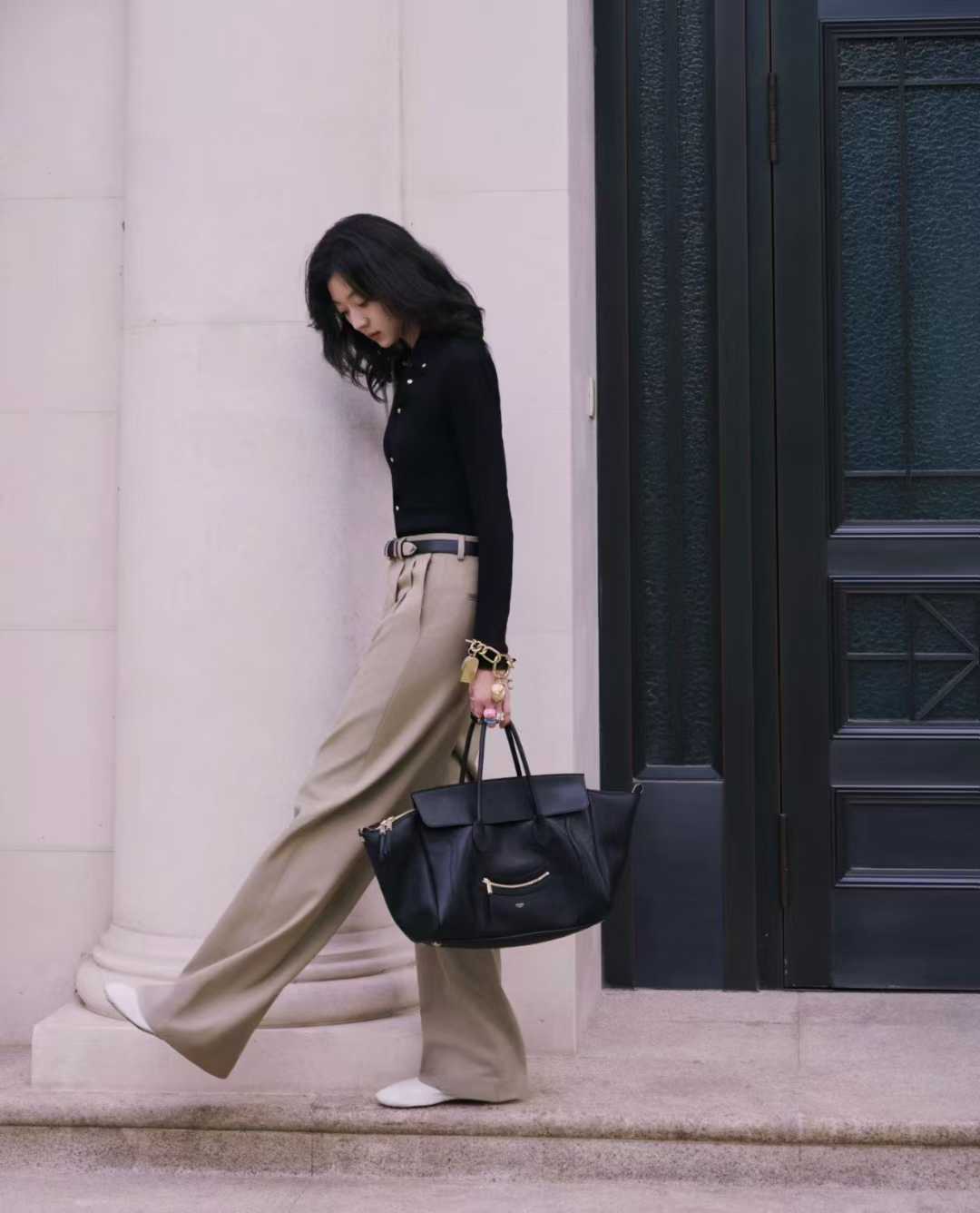 Celine Medium New Luggage In Supple Shiny Lambskin view 9