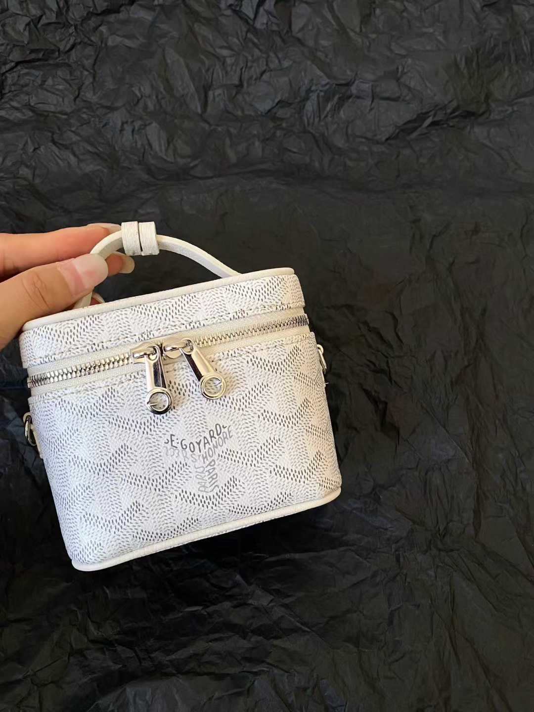 Goyard Muse Nano Vanity view 14