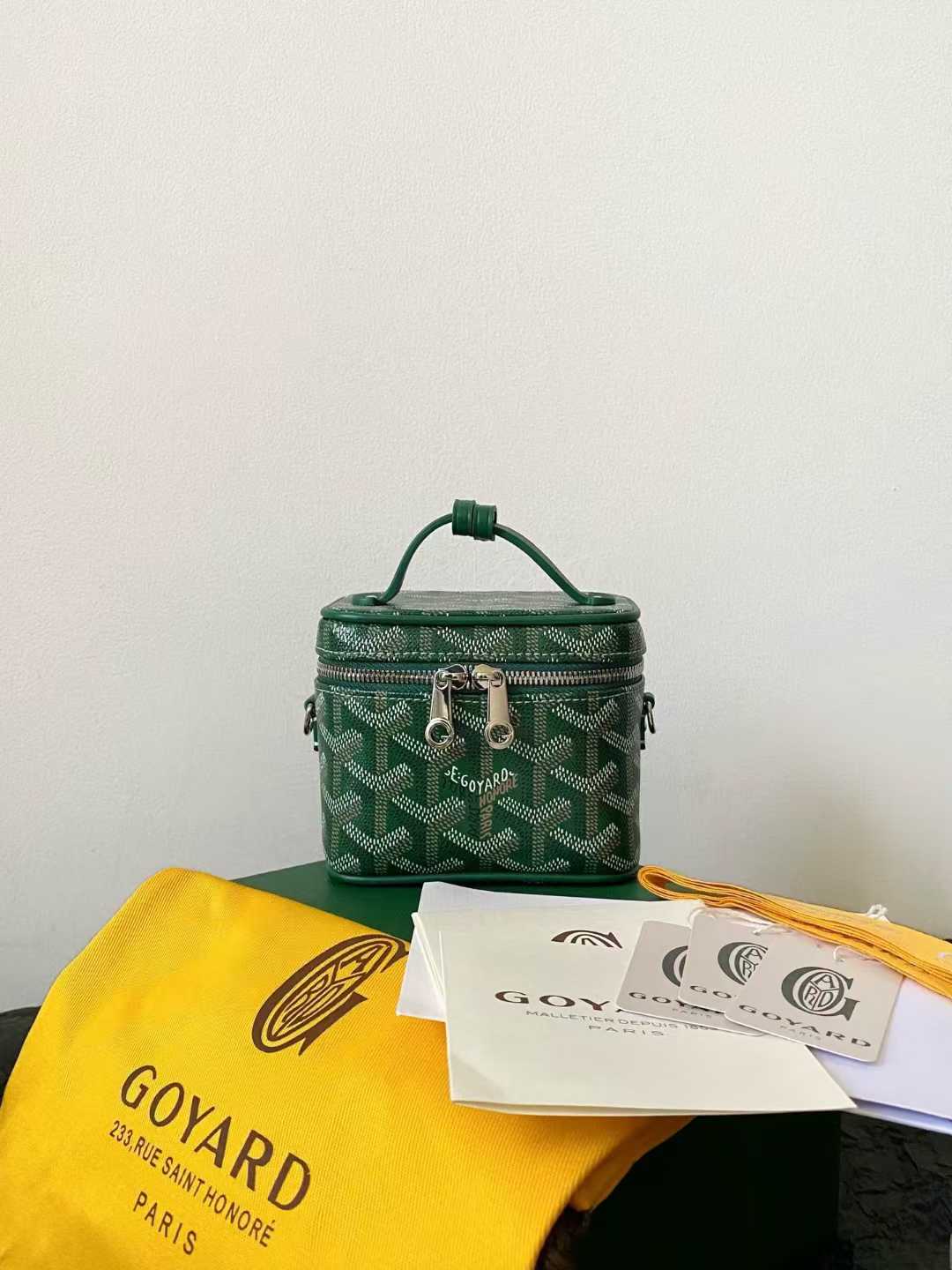 Goyard Muse Nano Vanity view 5
