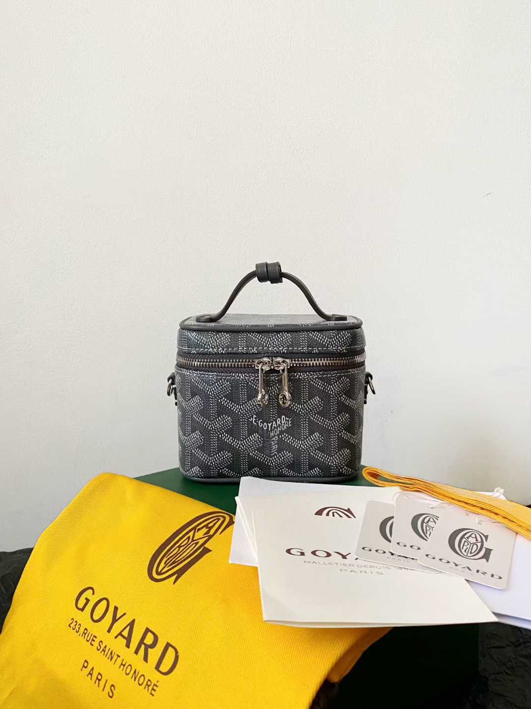 Goyard Muse Nano Vanity view 8
