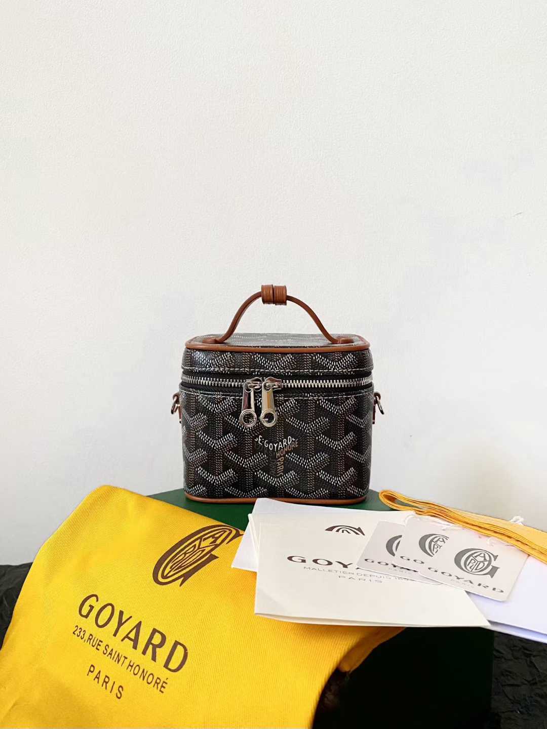 Goyard Muse Nano Vanity view 9