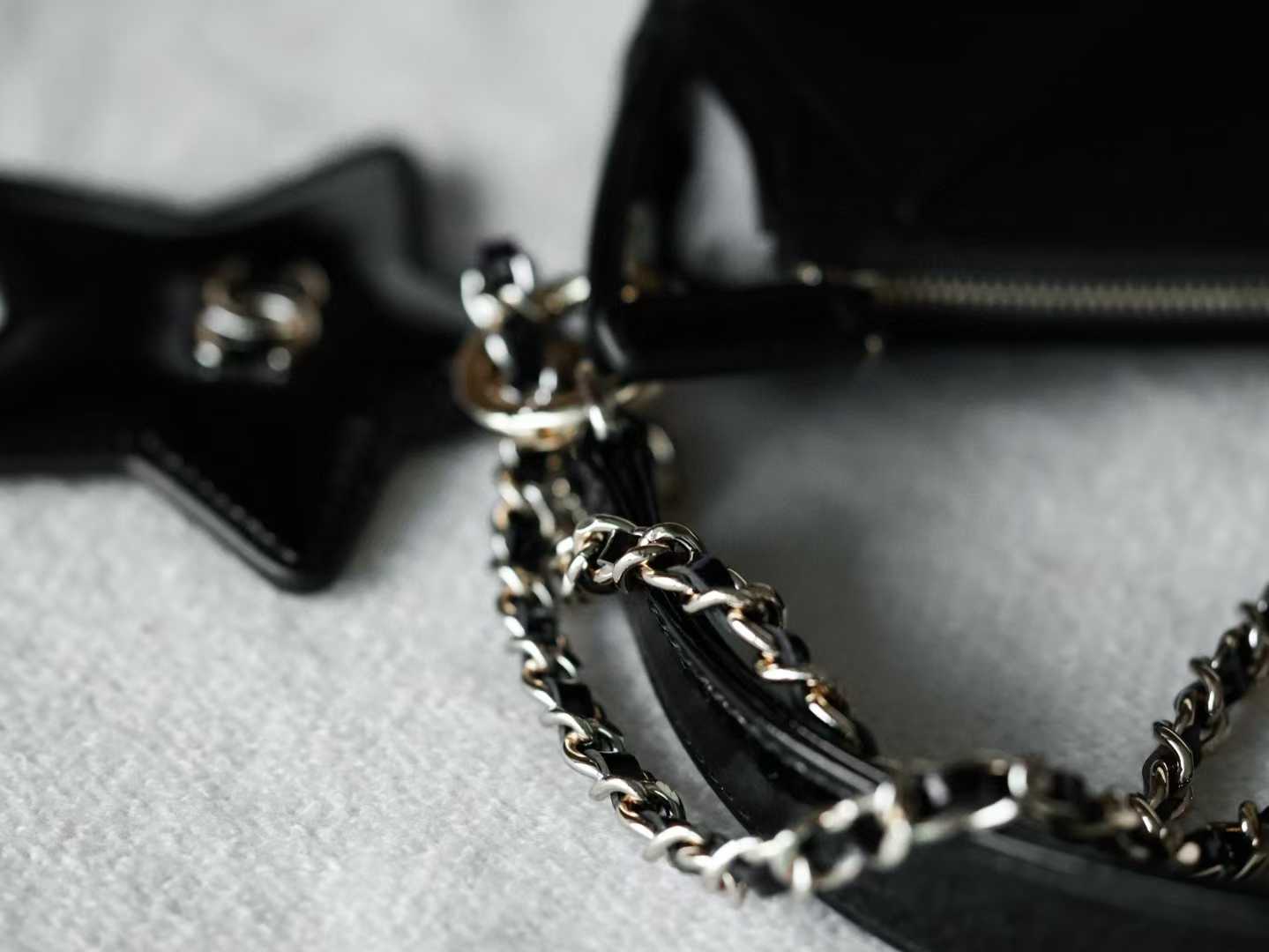 Chanel 25n Pochette Avec view 5