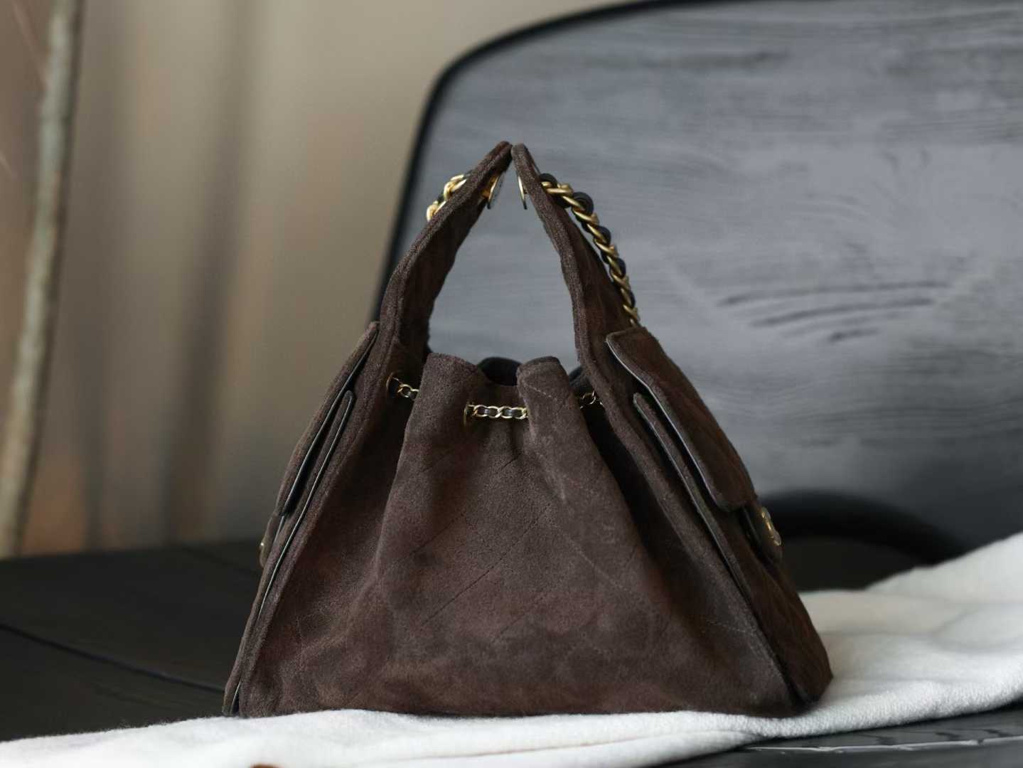 Chanel 25 Handbag view 2