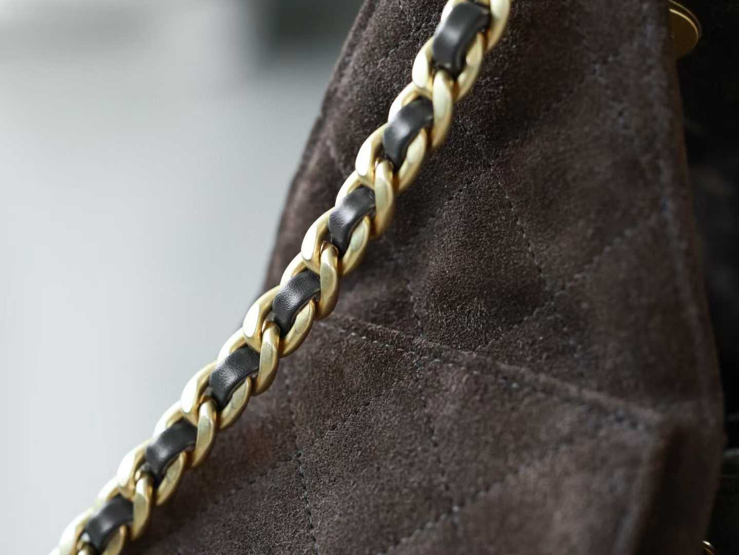 Chanel 25 Handbag view 6