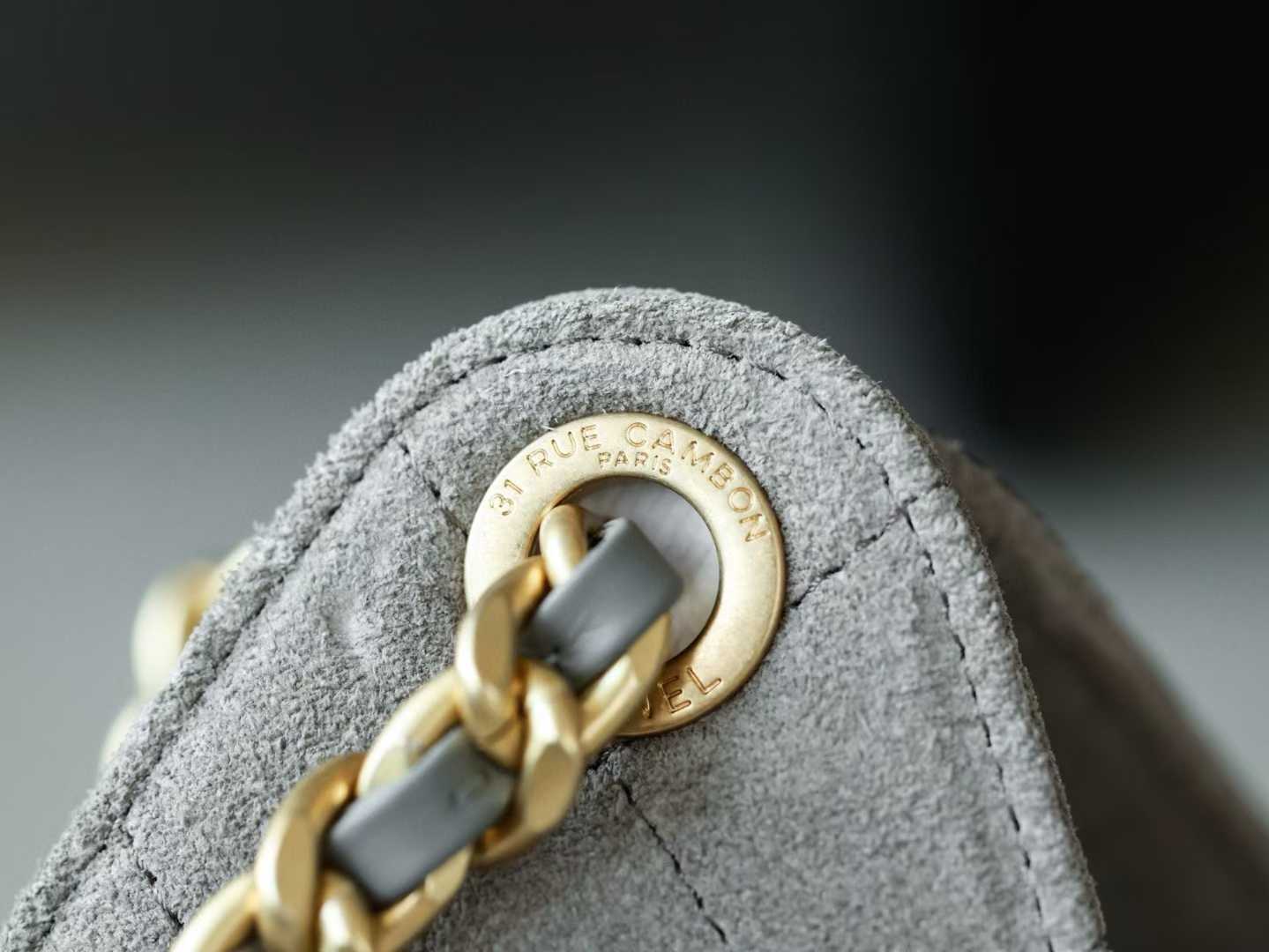 Chanel 25 Handbag view 9
