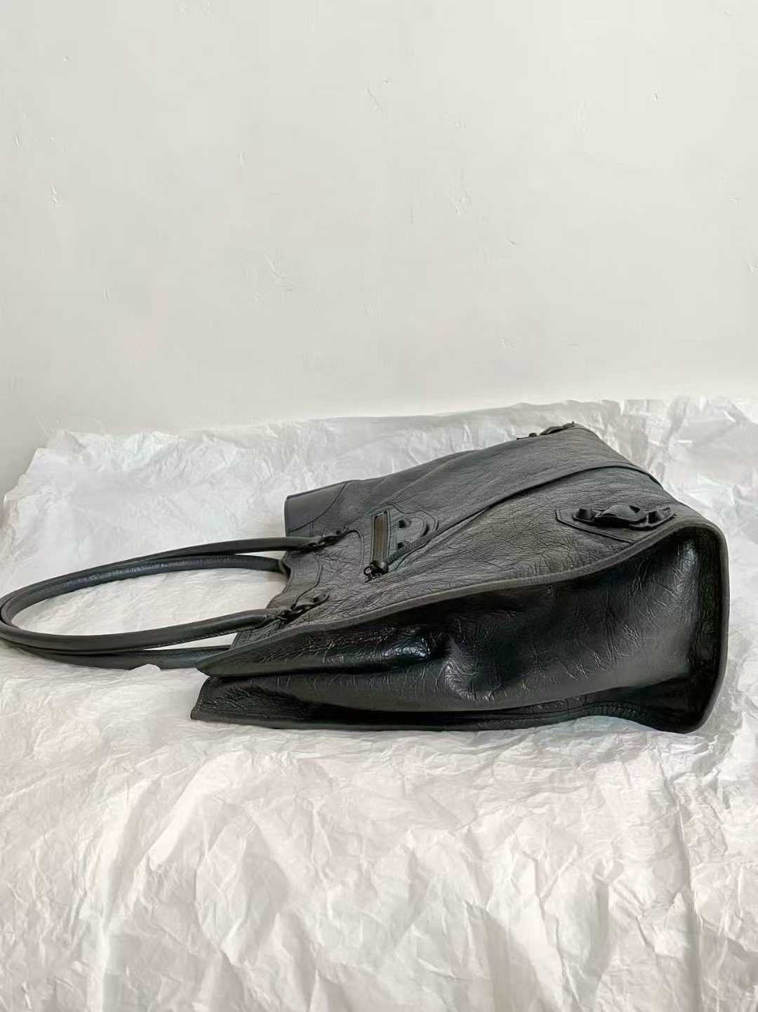 Balenciaga BALENCIAGE Women’s Le City Tote Bag Small in Black view 2