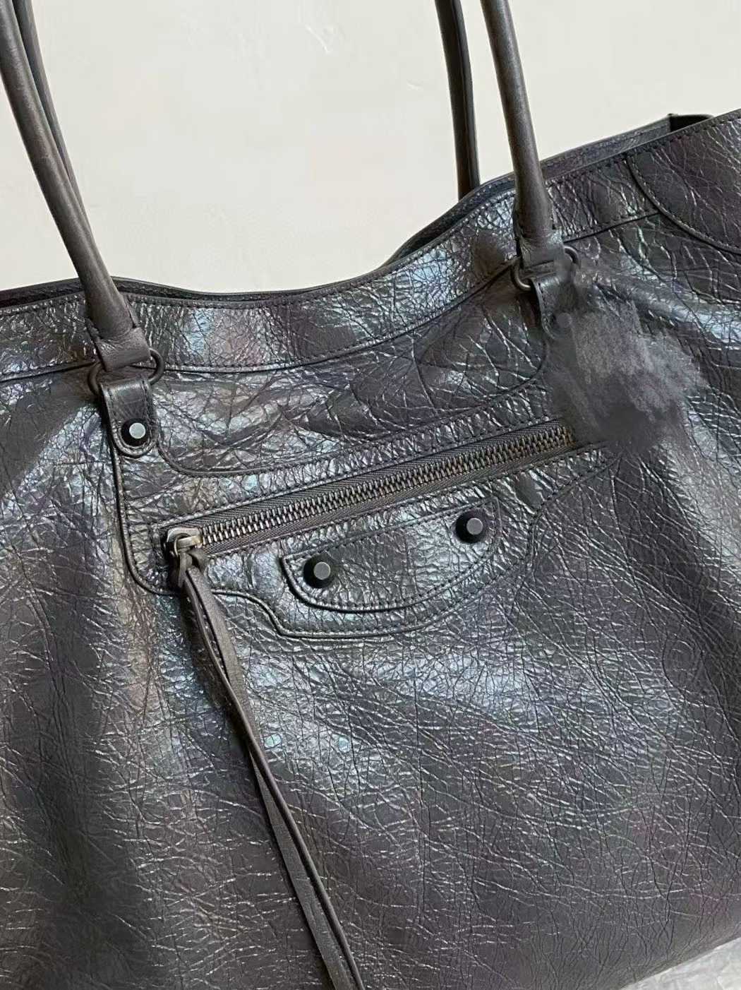 Balenciaga BALENCIAGE Women’s Le City Tote Bag Small in Black view 4