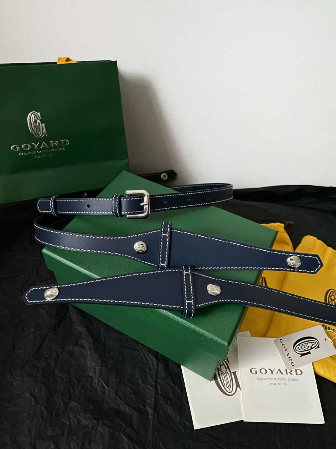Goyard Cuir MM Strap view 17