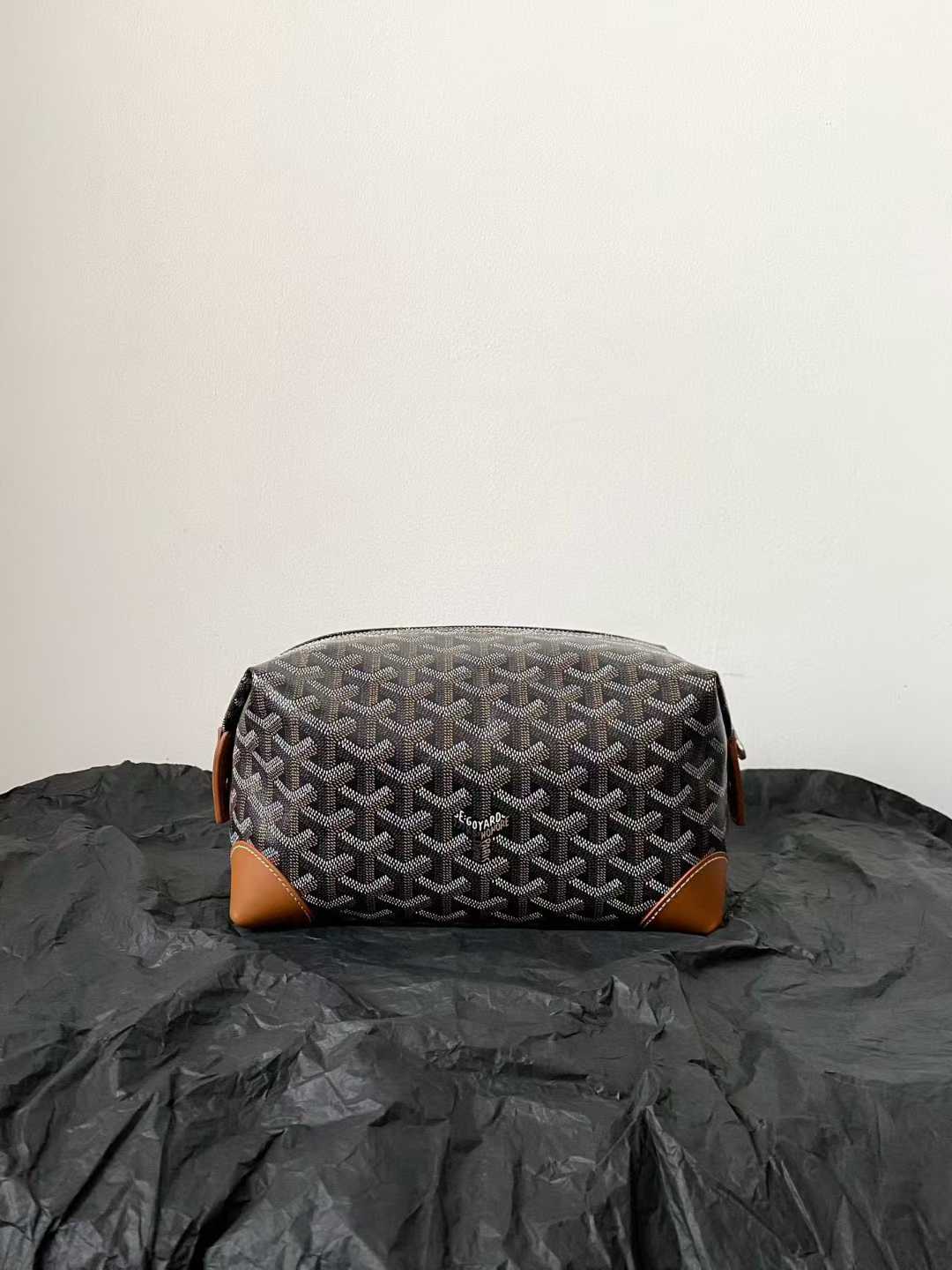 Goyard Bowling 25 Toiletry Bag view 5