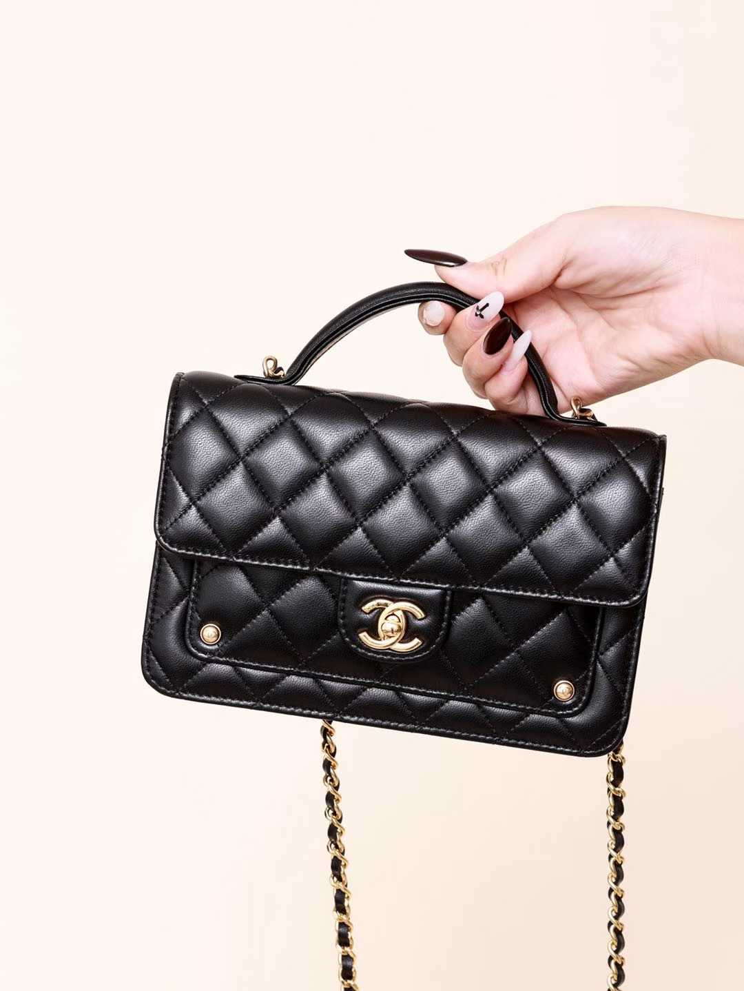 Chanel 25B MINI Postman’s bag view 1