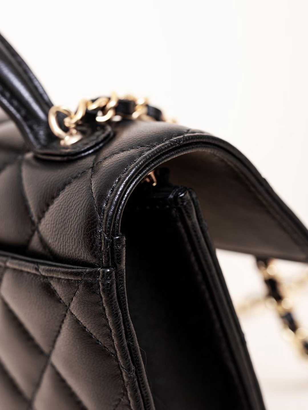 Chanel 25B MINI Postman’s bag view 6