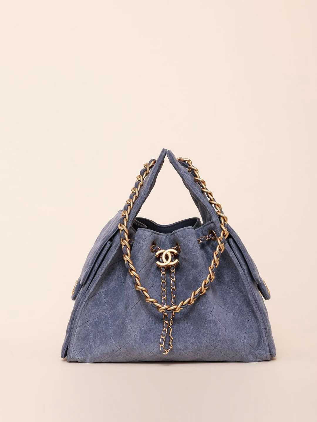 Chanel 25 Handbag view 1