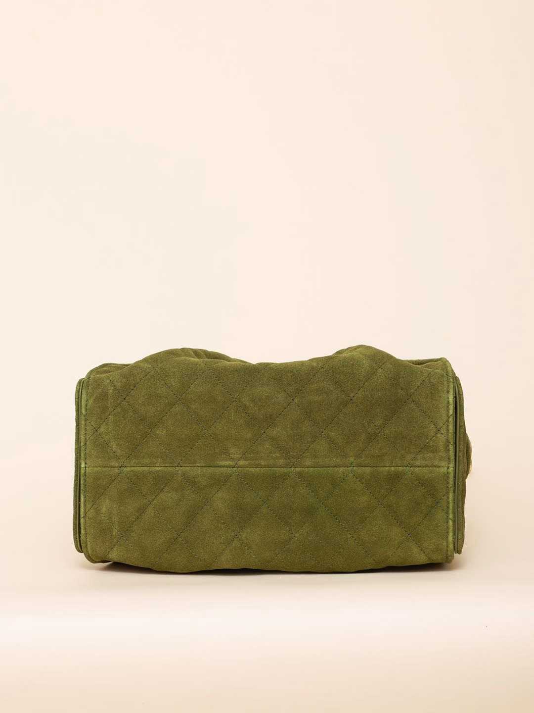 Chanel 25 Handbag view 3