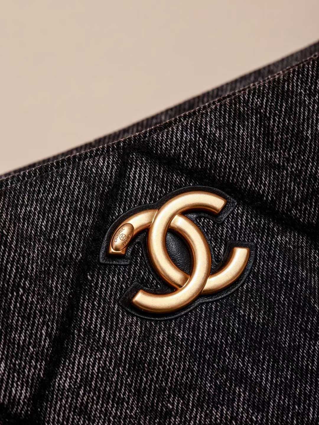 Chanel Hobo Bag view 4