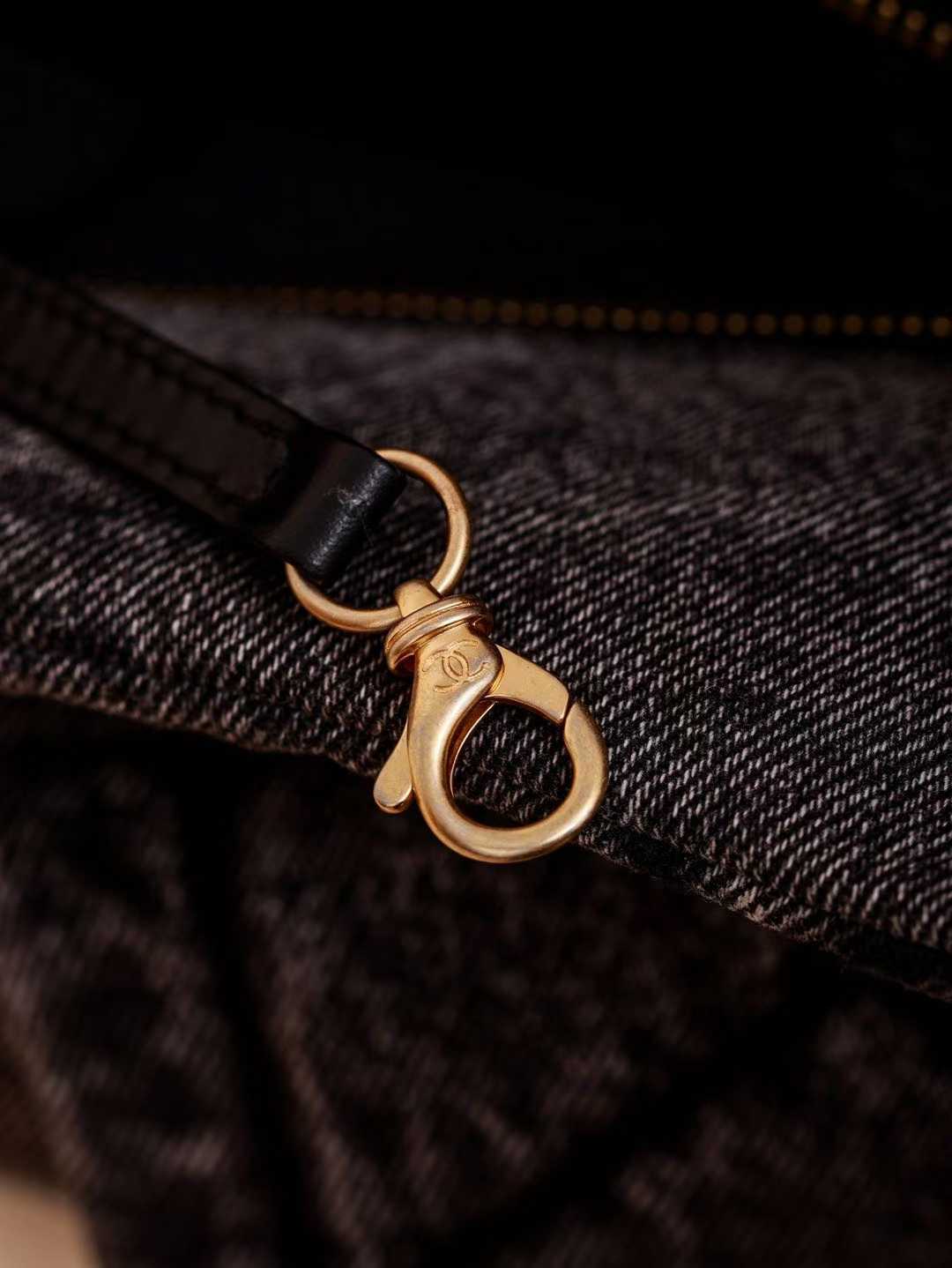 Chanel Hobo Bag view 5