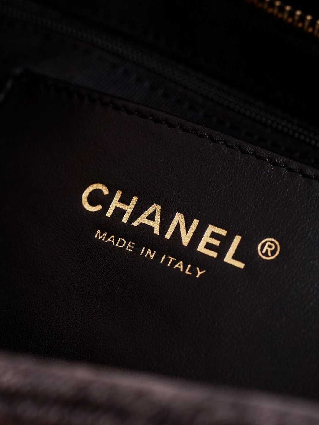 Chanel Hobo Bag view 7