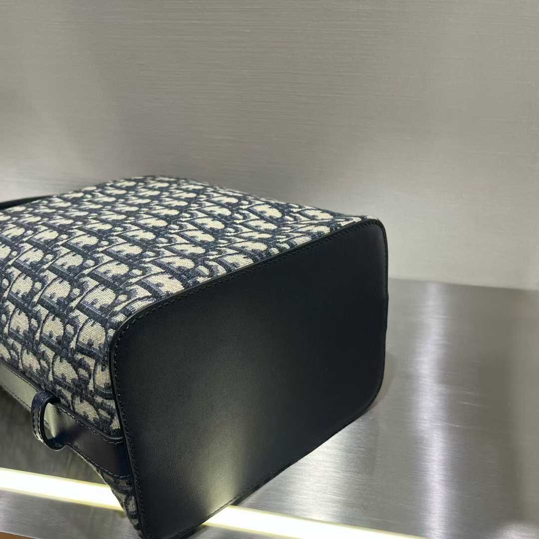 Dior Small star Bucket Bag view 3