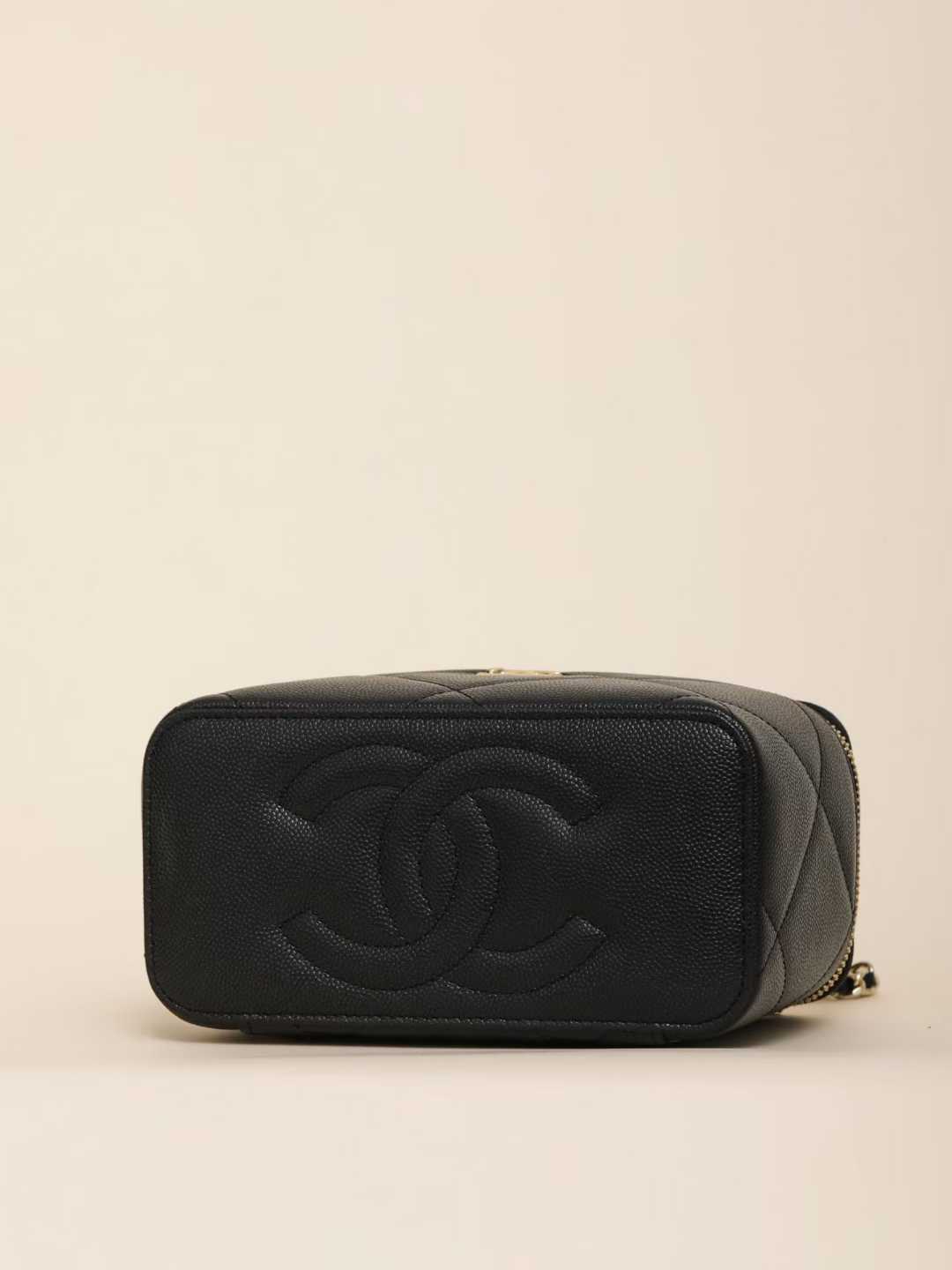 Chanel Chain makeup bag view 9