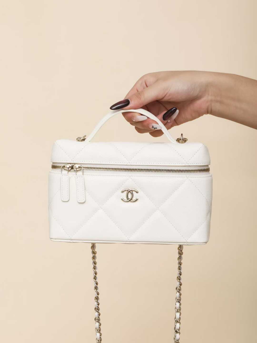 Chanel Chain makeup bag view 1