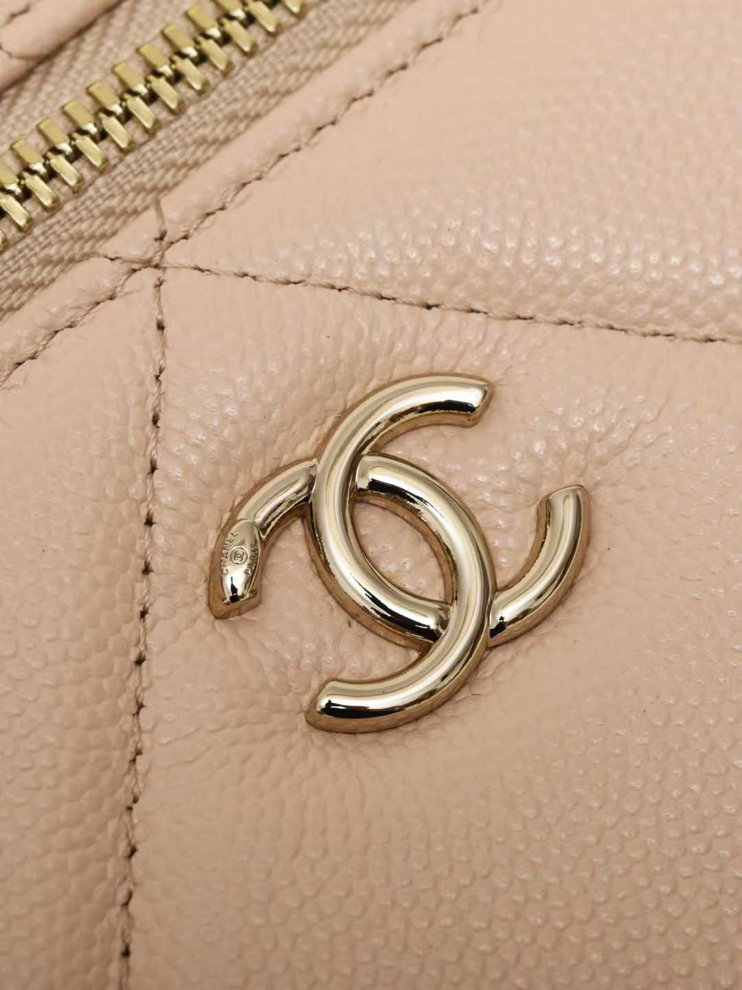 Chanel Chain makeup bag view 9
