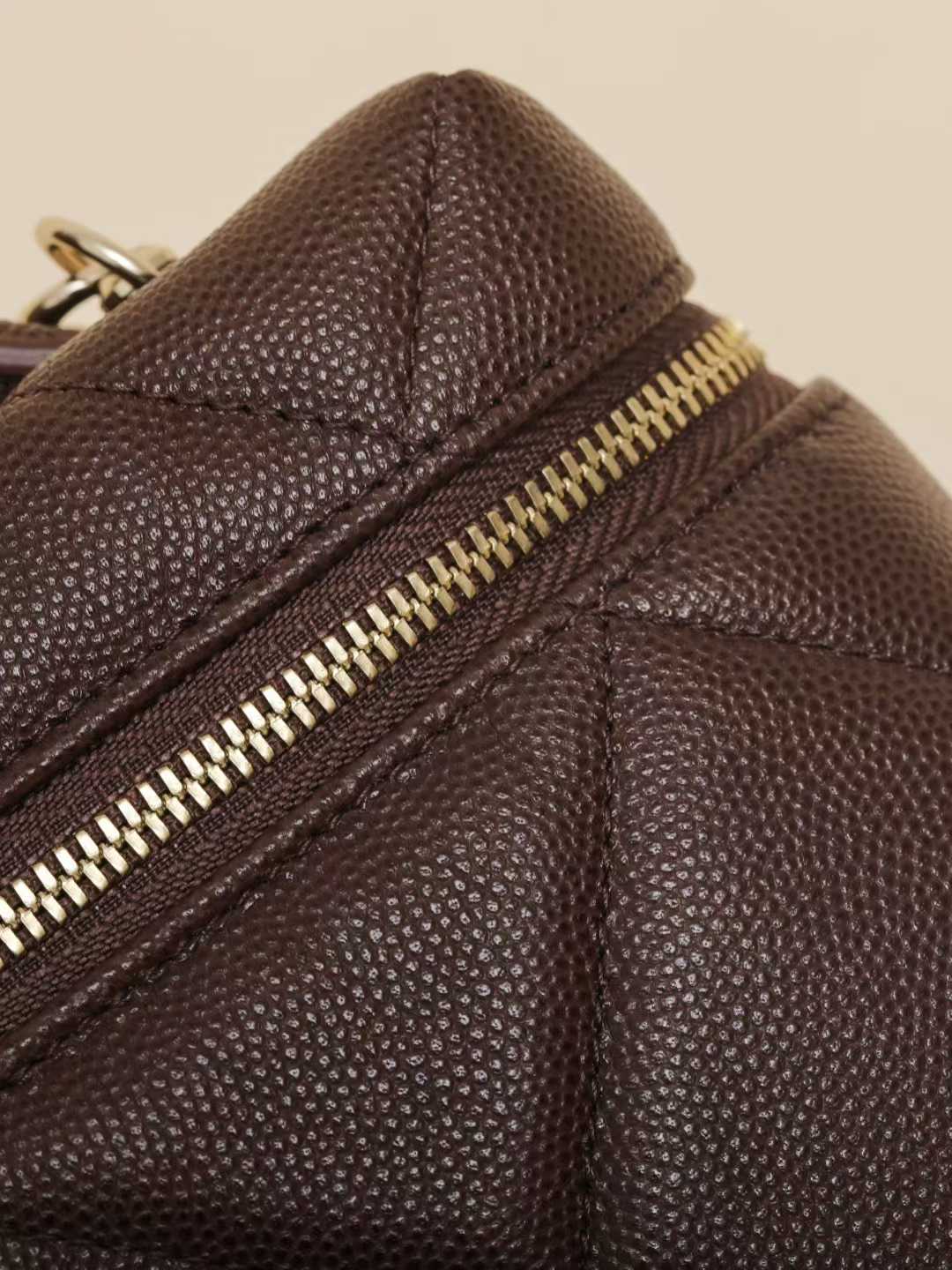 Chanel Chain makeup bag view 9