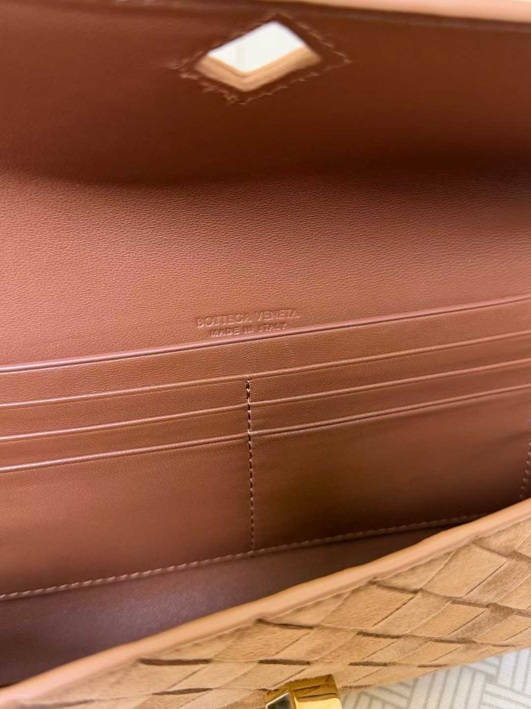 Bottega Veneta Andiamo Clutch view 8