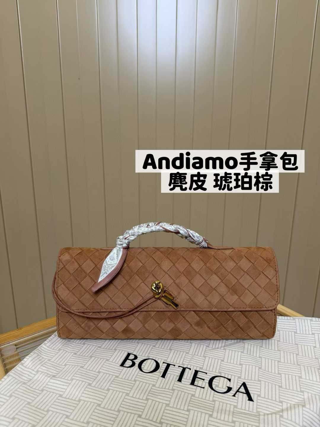 Bottega Veneta Andiamo Clutch view 9