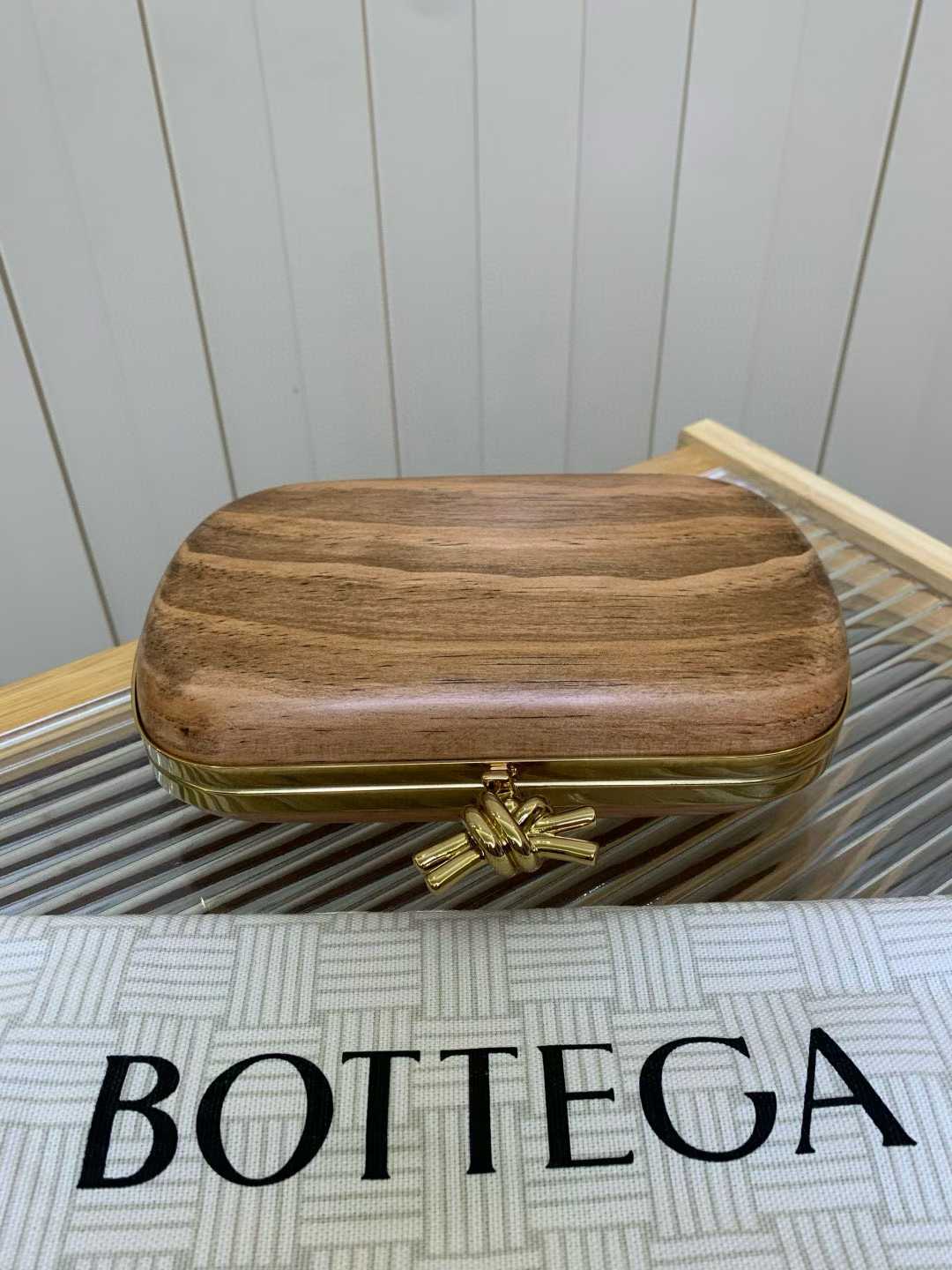 Bottega Veneta Knot view 6